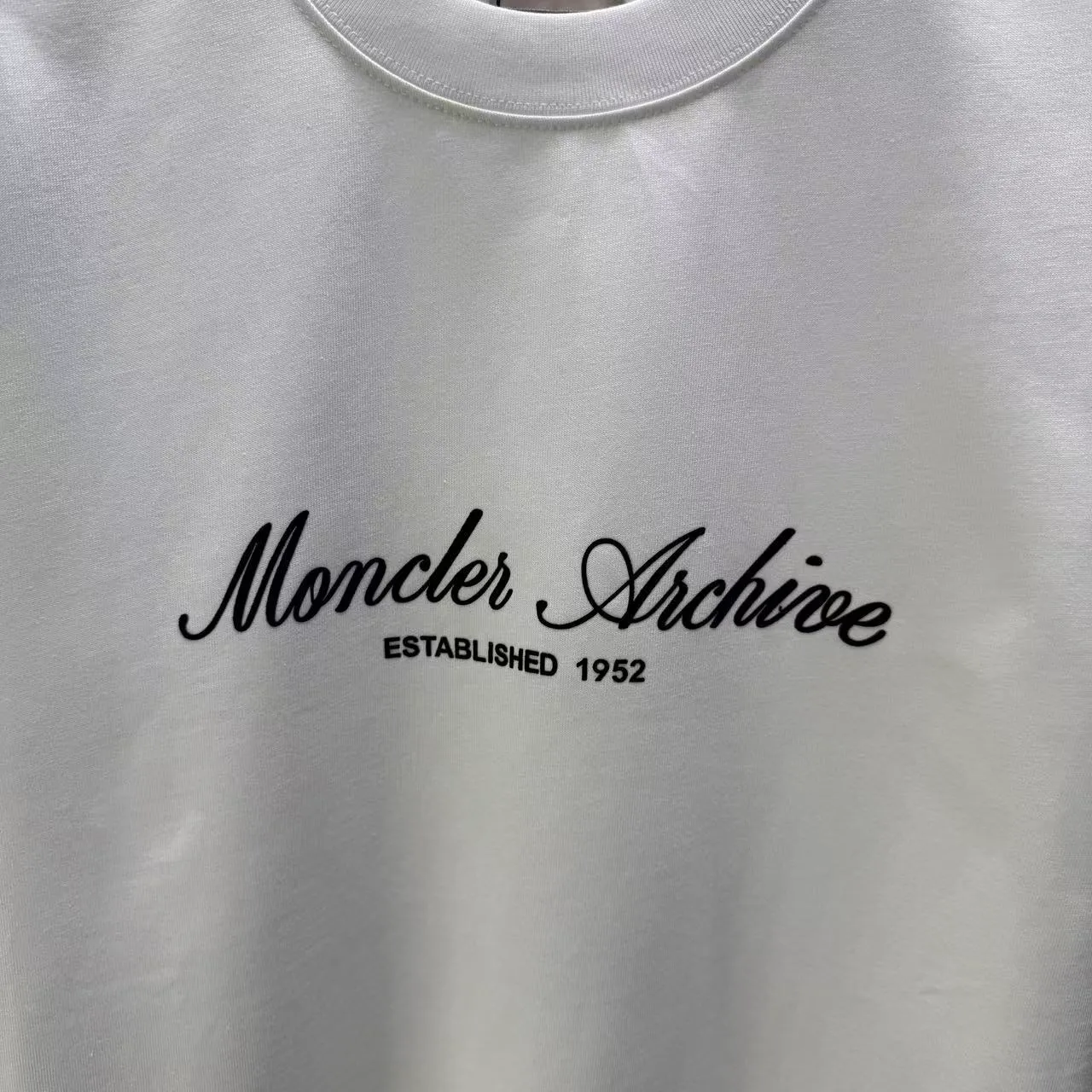 MONCL* * 2026 New Arrival T logo ：Black White Dark Blue Sizes：S M L XL XXL